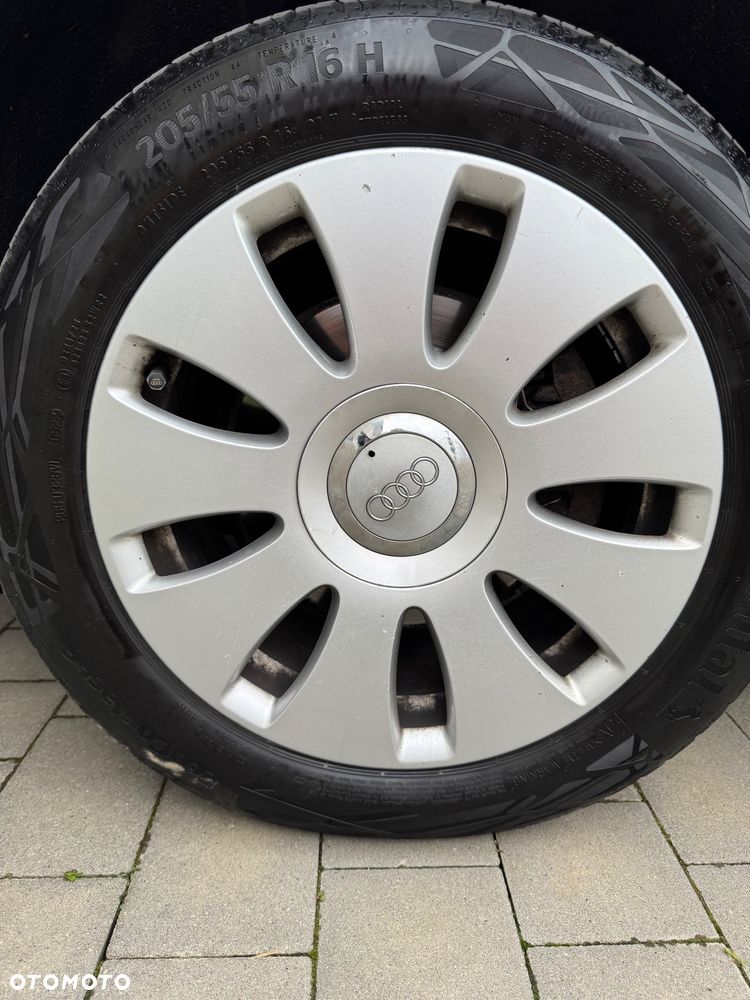 Audi A4 Limousine - 10