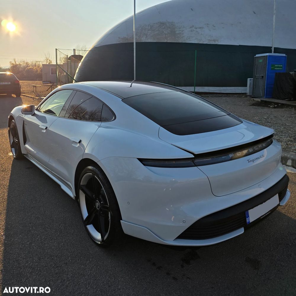Porsche Taycan - 30