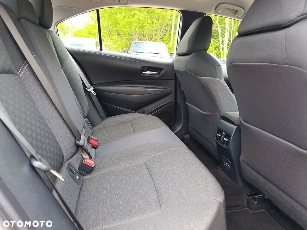 Toyota Corolla - 13