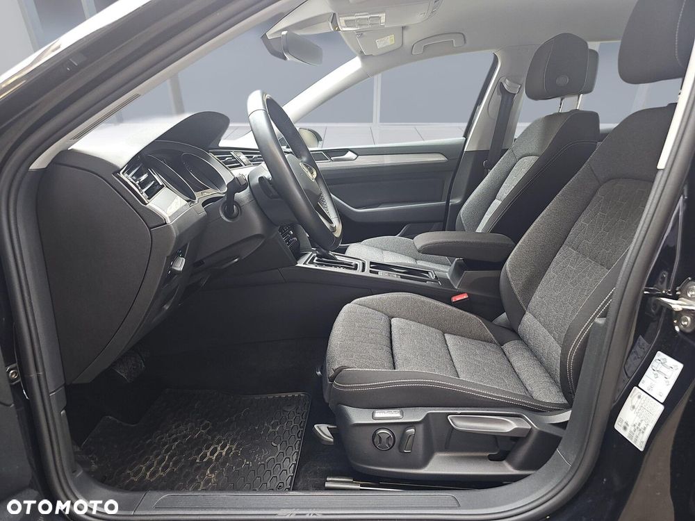 Volkswagen Passat Variant 1.5 TSI EVO Business DSG - 9