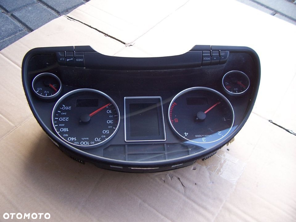 AUDI A4 B7 2.5TDI LICZNIK 168TYS. PRZEB. 0263626055 8E0920900P EU. - 2