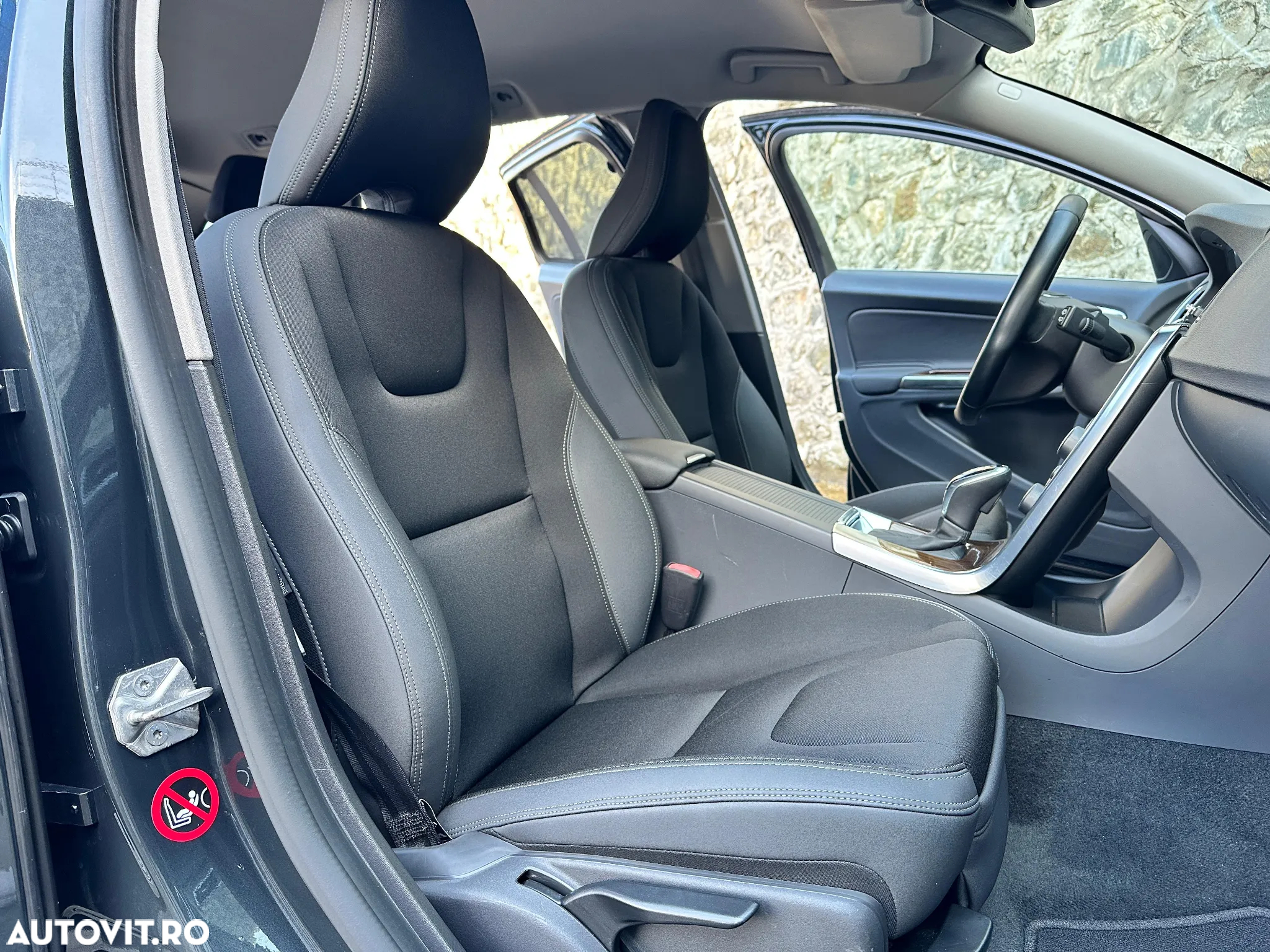 Volvo V60 D2 Geartronic Powershift Momentum - 13