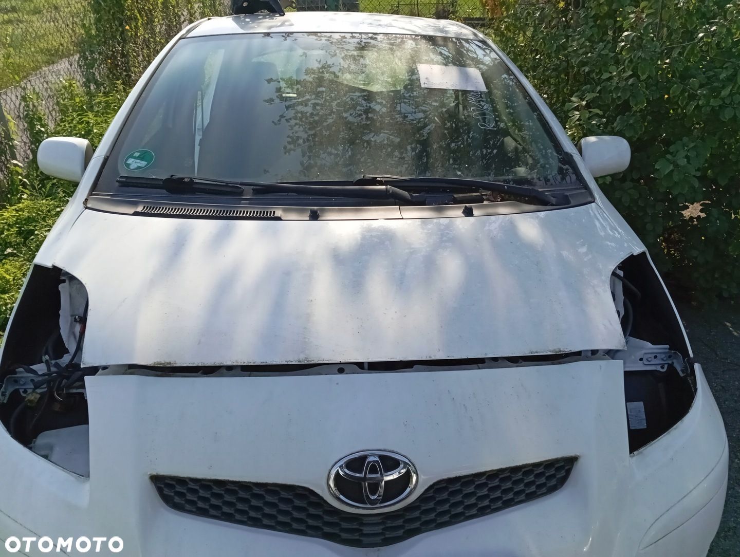 TOYOTA YARIS II 5D MASKA POKRYWA SILNIKA 068 - 1