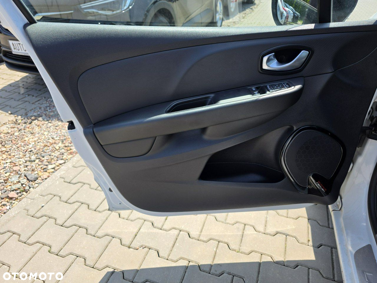 Renault Clio - 19