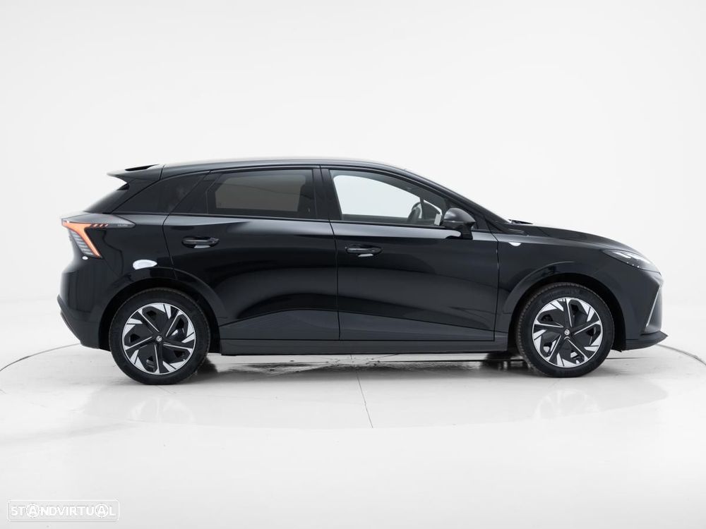 MG MG4 64 kWh Luxury - 3