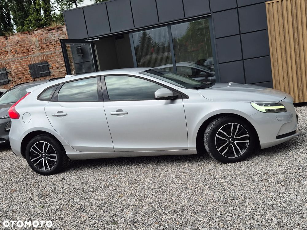 Volvo V40 D2 Drive-E SCR Dynamic Edition - 17