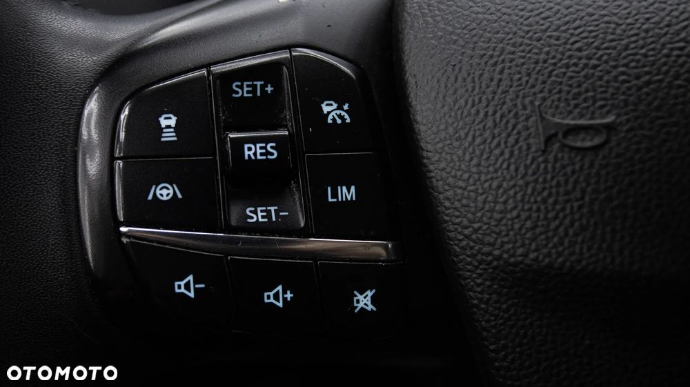 Ford Focus SW 1.5 EcoBlue Connected - 19