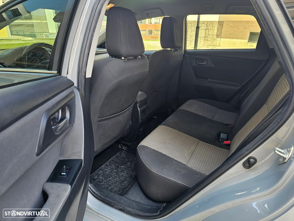 Toyota Auris Touring Sports 1.4 D-4D Comfort+Pack Sport - 29