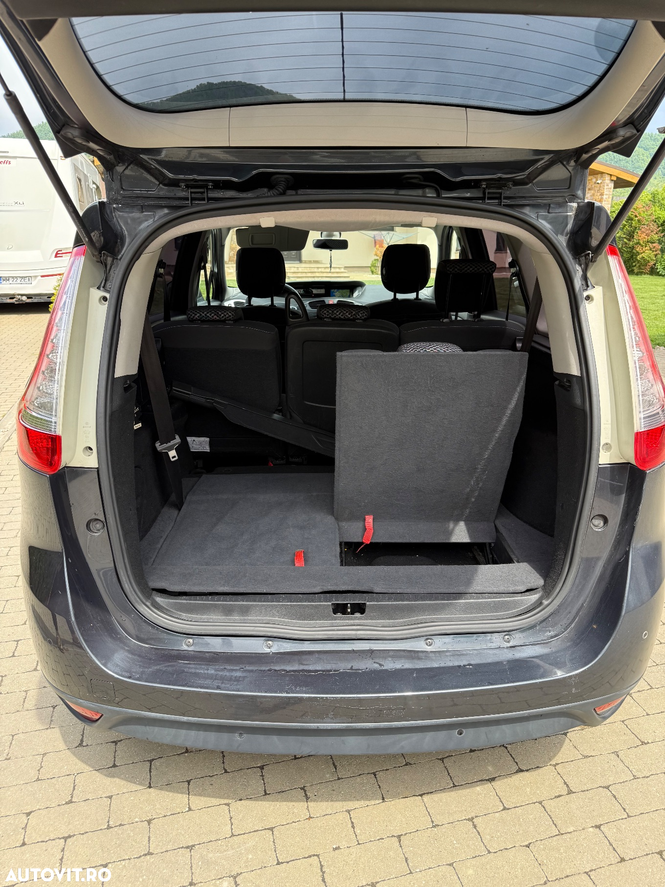 Renault Grand Scenic dCi 110 EDC Bose Edition - 25