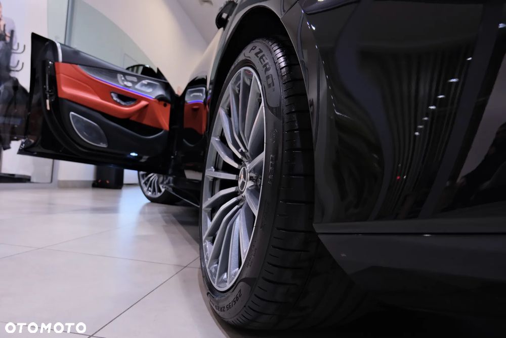 Mercedes-Benz AMG GT 63 4Matic+ Coupe Speedshift MCT 9G - 21