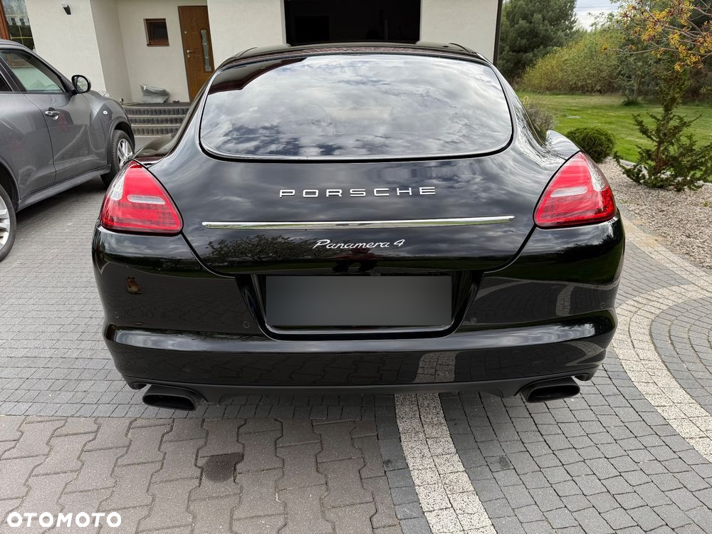 Porsche Panamera 4 PDK Platinum Edition - 5