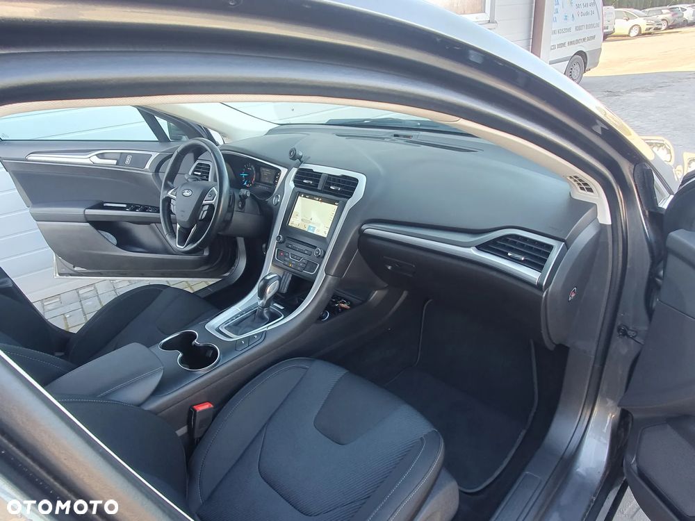 Ford Mondeo - 28