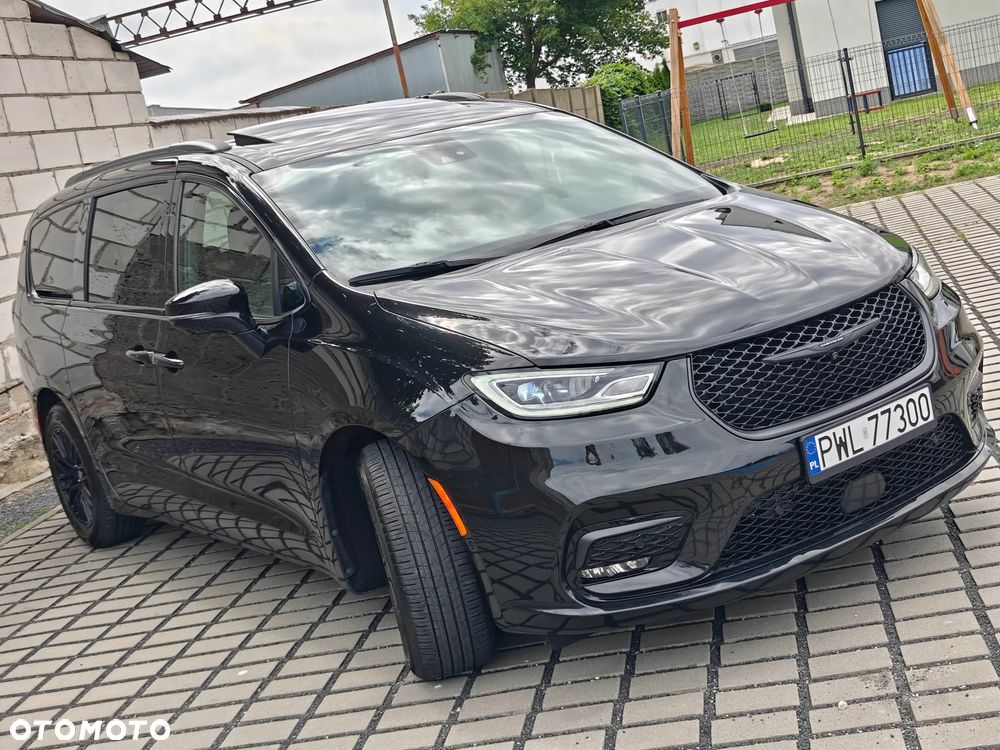 Chrysler Pacifica - 4