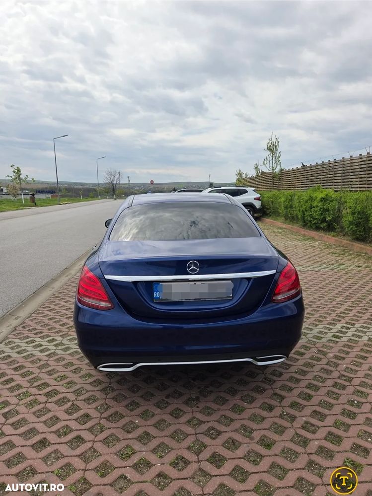Mercedes-Benz C - 4