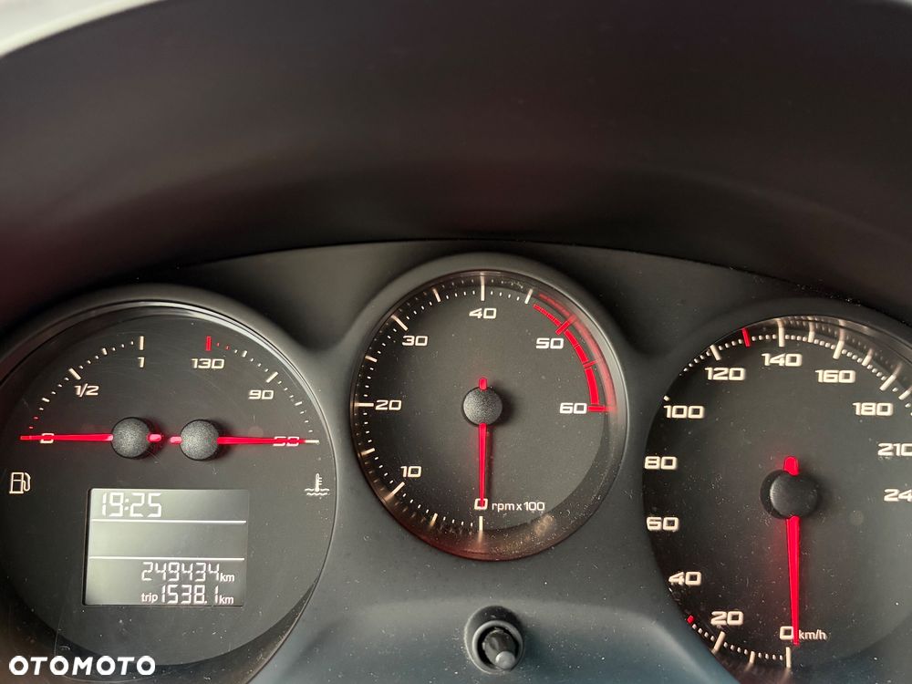 Seat Leon 1.6 TDI DPF Style - 8