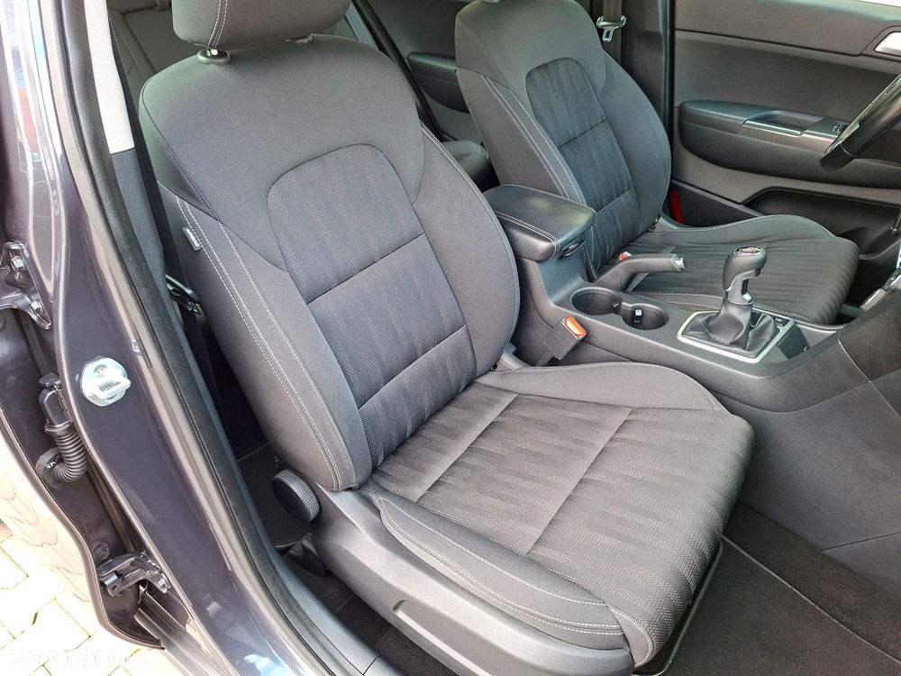 Kia Sportage 1.6 GDI 2WD Attract - 23