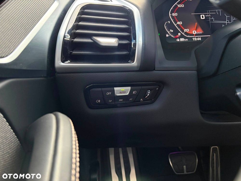 BMW Seria 8 M850i xDrive - 21