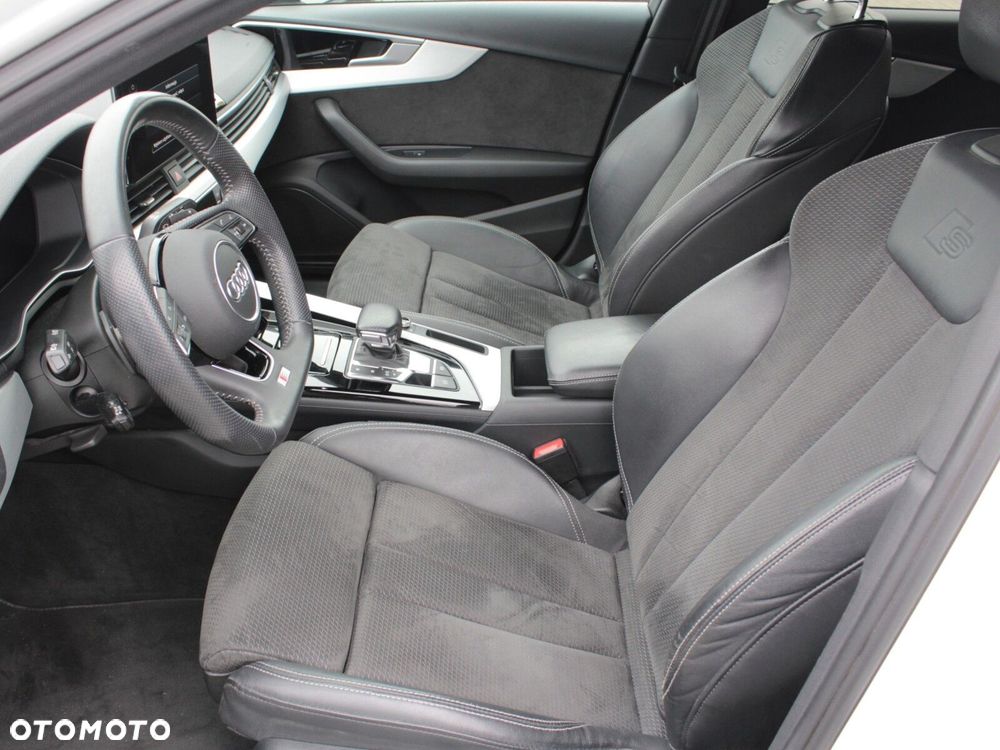 Audi A4 Limousine - 11