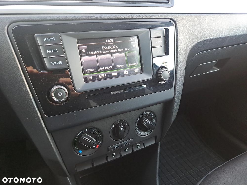 Skoda RAPID 1.2 TSI Ambition - 16