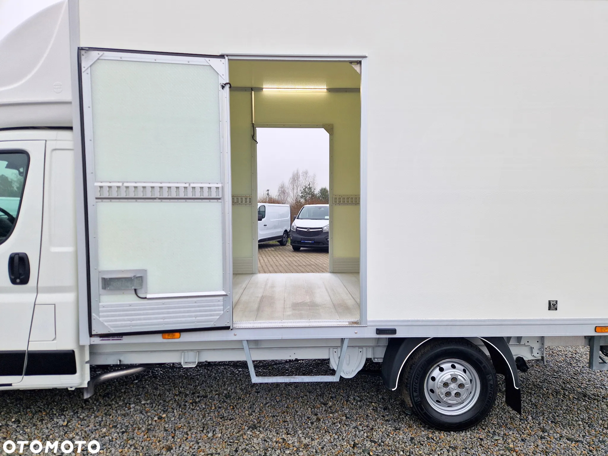 Peugeot BOXER 2,2 HDI 165 KONNY KONTENER 4,2M KLIMA WEBASTO KAMERA 107T/KM PRZEBIEGU GWARANCJA - 31
