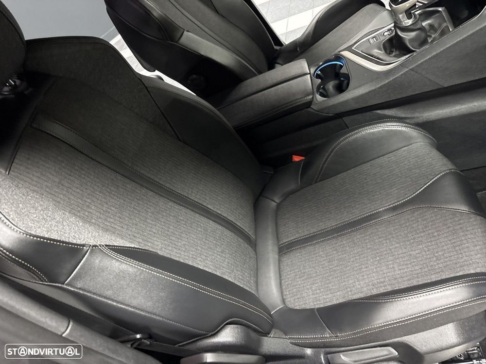 Peugeot 5008 1.5 BlueHDi GT Line - 28