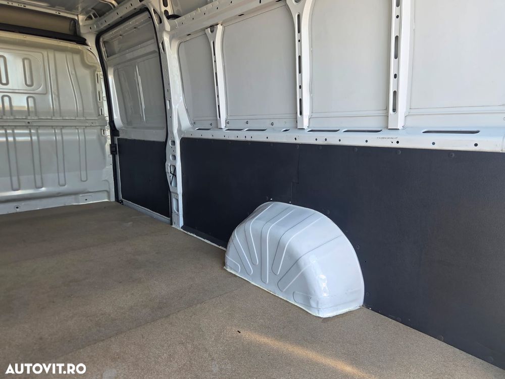 Peugeot Boxer L4H2 Premium Edition - 14