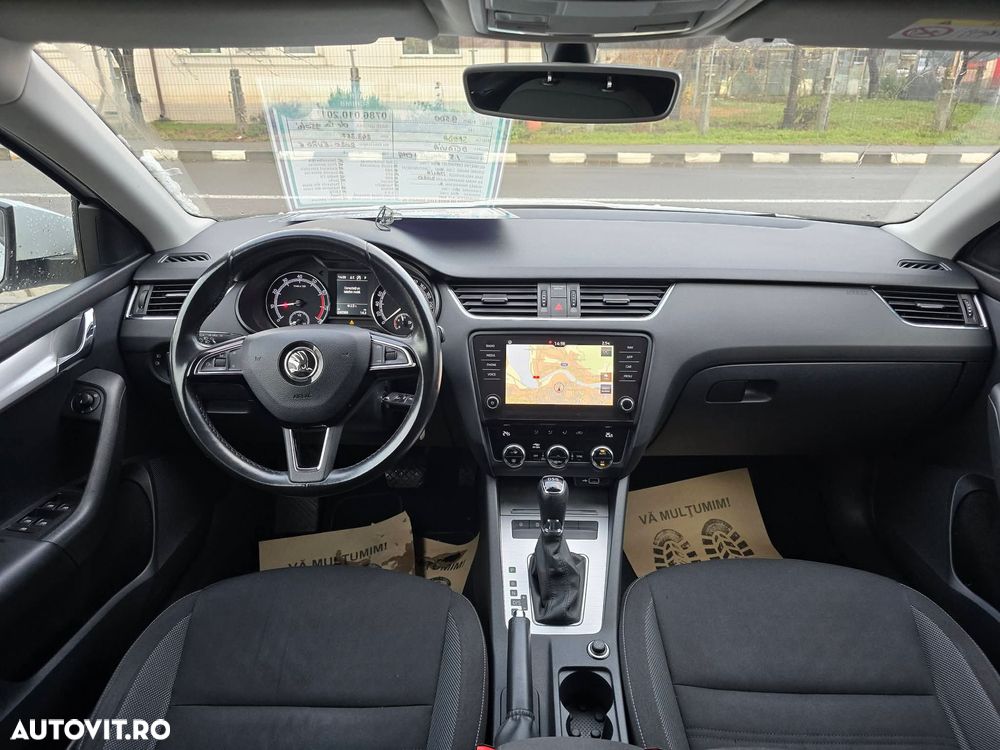 Skoda Octavia 1.5 TSI e-TEC DSG Clever - 4