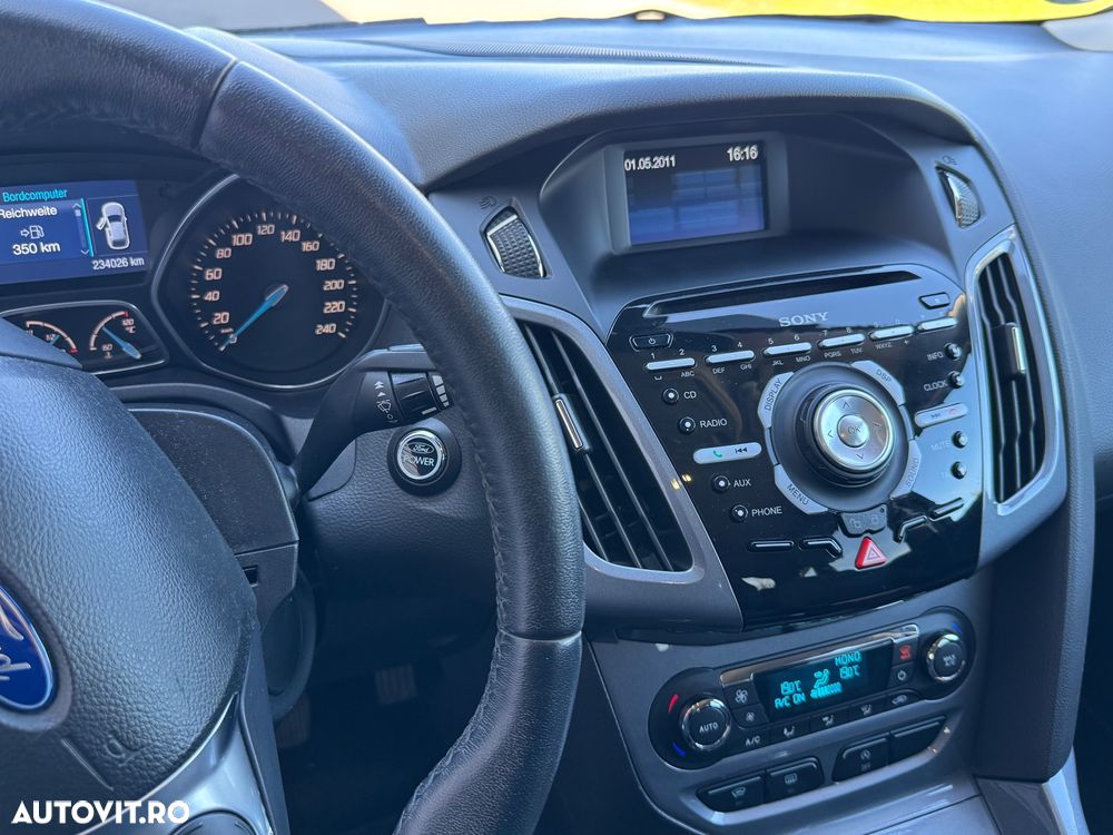 Ford Focus - 13