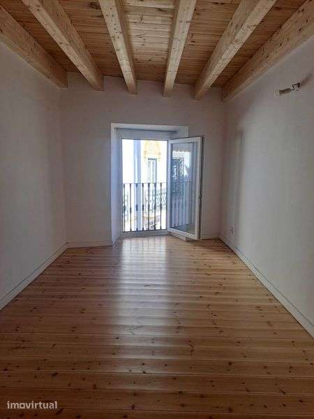 Apartamento T2 renovado no Centro Histórico - Grande imagem: 3/11
