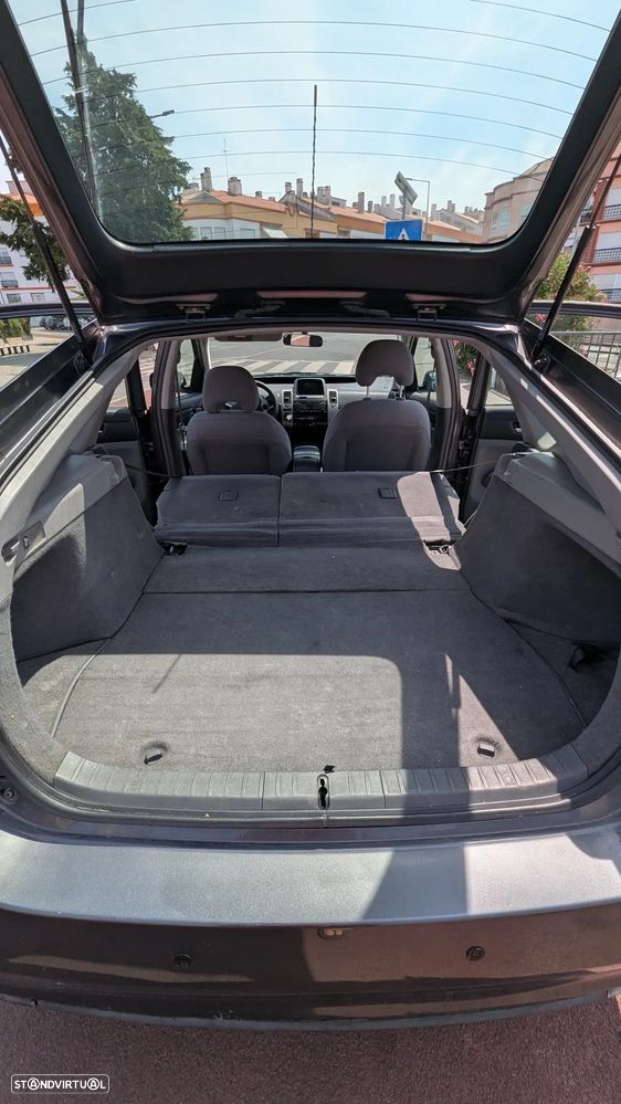Toyota Prius 1.5 VVT-i HSD Sol - 10