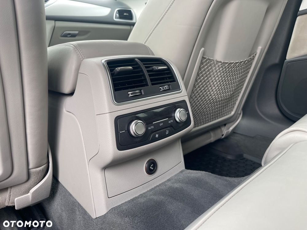 Audi A6 Avant 2.0 TDI ultra S tronic - 39