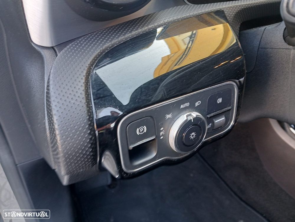 Mercedes-Benz A 160 AMG Line - 15