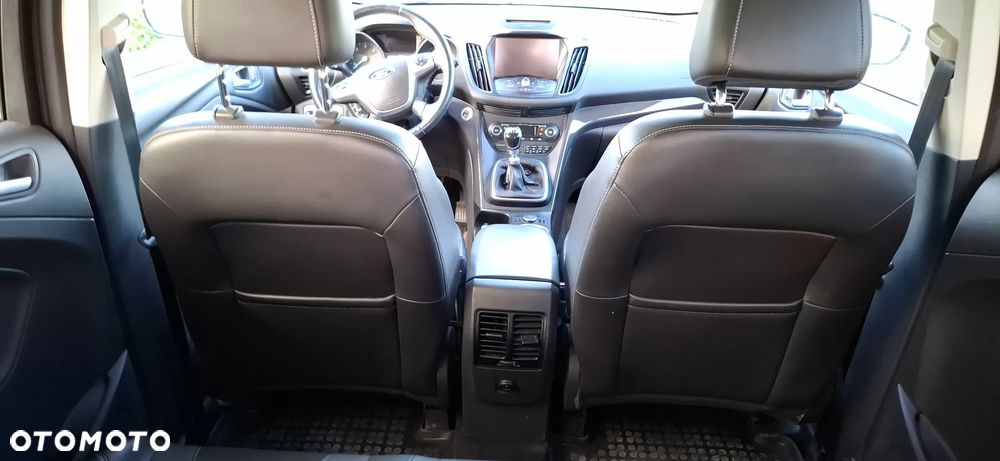 Ford Kuga 2.0 TDCi 2x4 ST-Line - 19