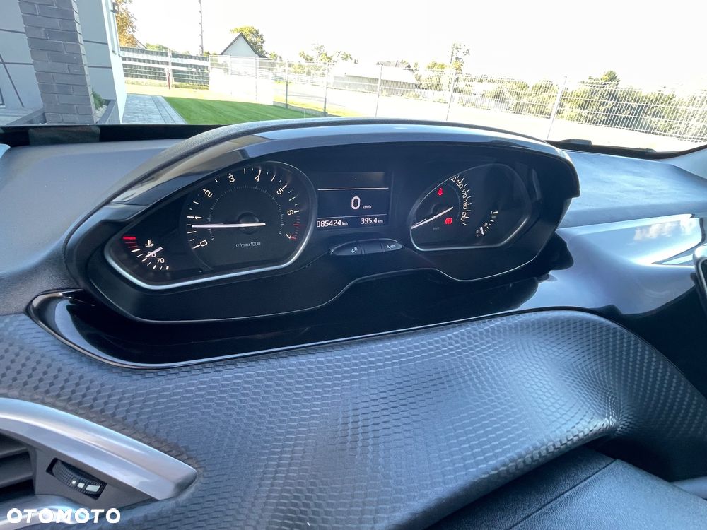 Peugeot 208 PureTech 110 Stop & Start Tech Edition - 12