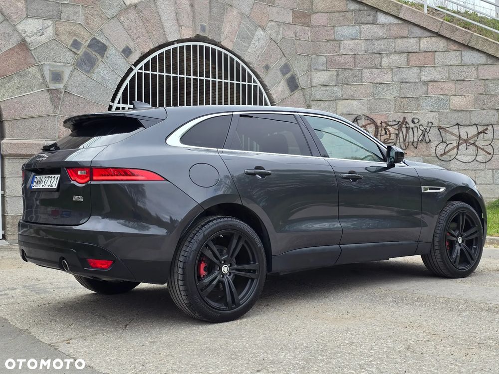 Jaguar F-Pace 30t AWD Prestige - 9