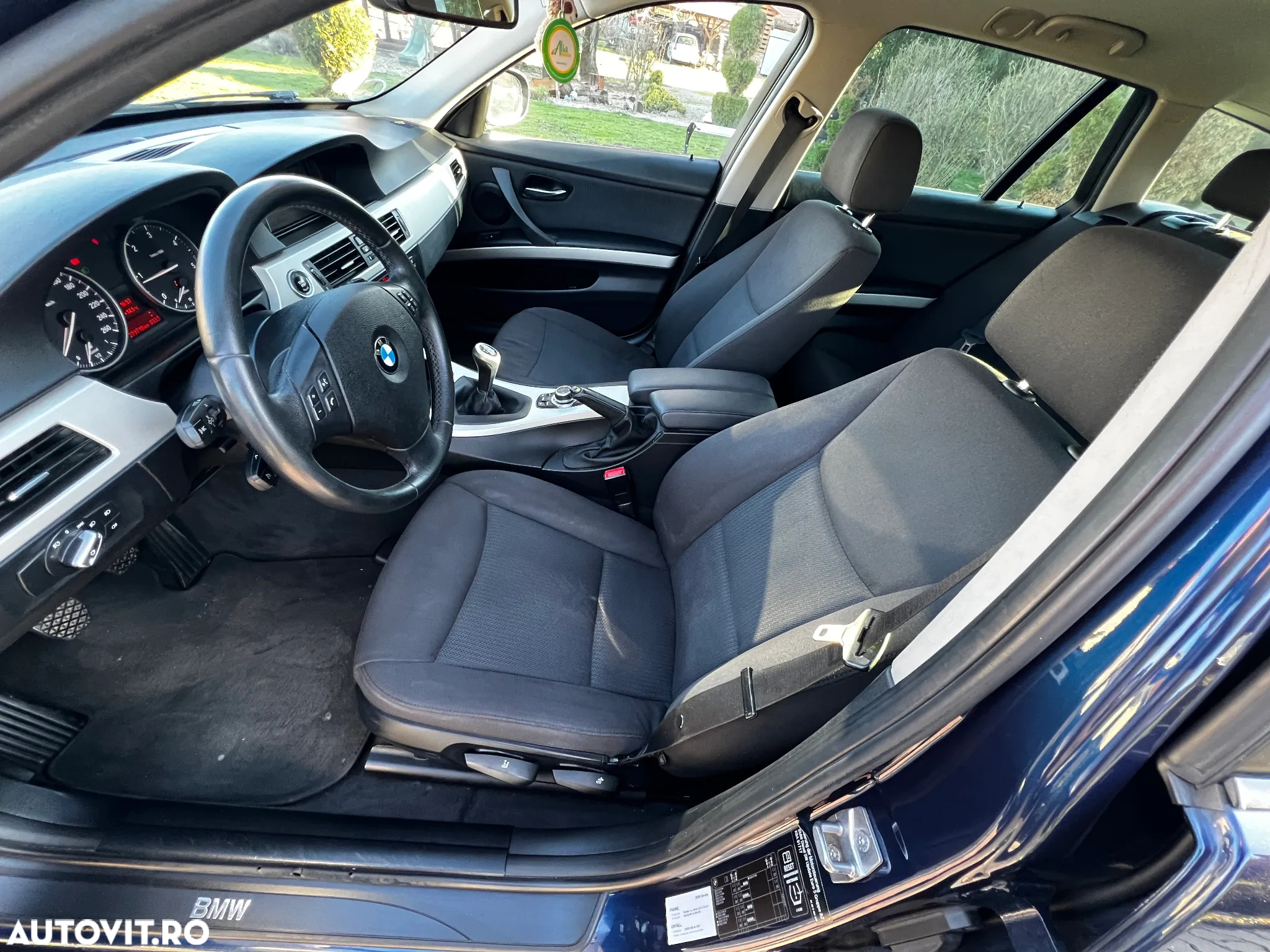 BMW Seria 3 320d DPF Touring - 5