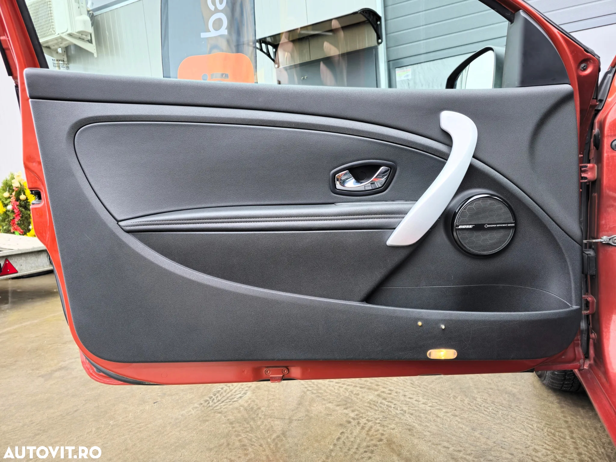 Renault Megane Coupe dCi 110 FAP EDC Bose Edition - 7