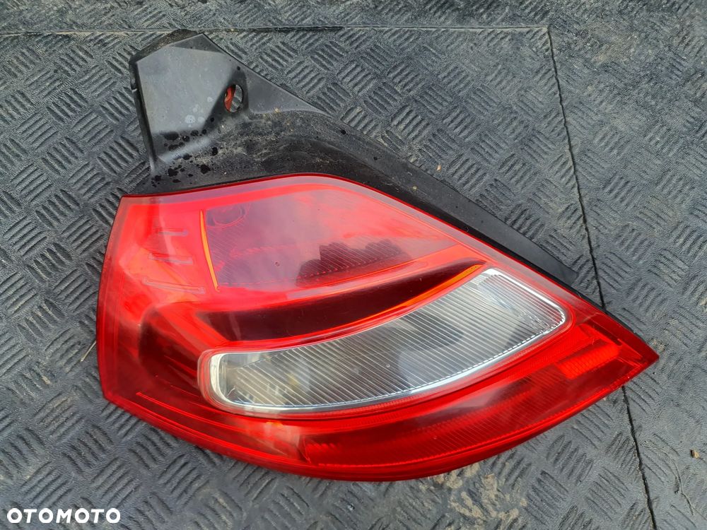Renault Megane II 2 lift FL 5D HB lampa LEWA tył tylna 8200413214 + WTYCZKA INSTALACJA - 1