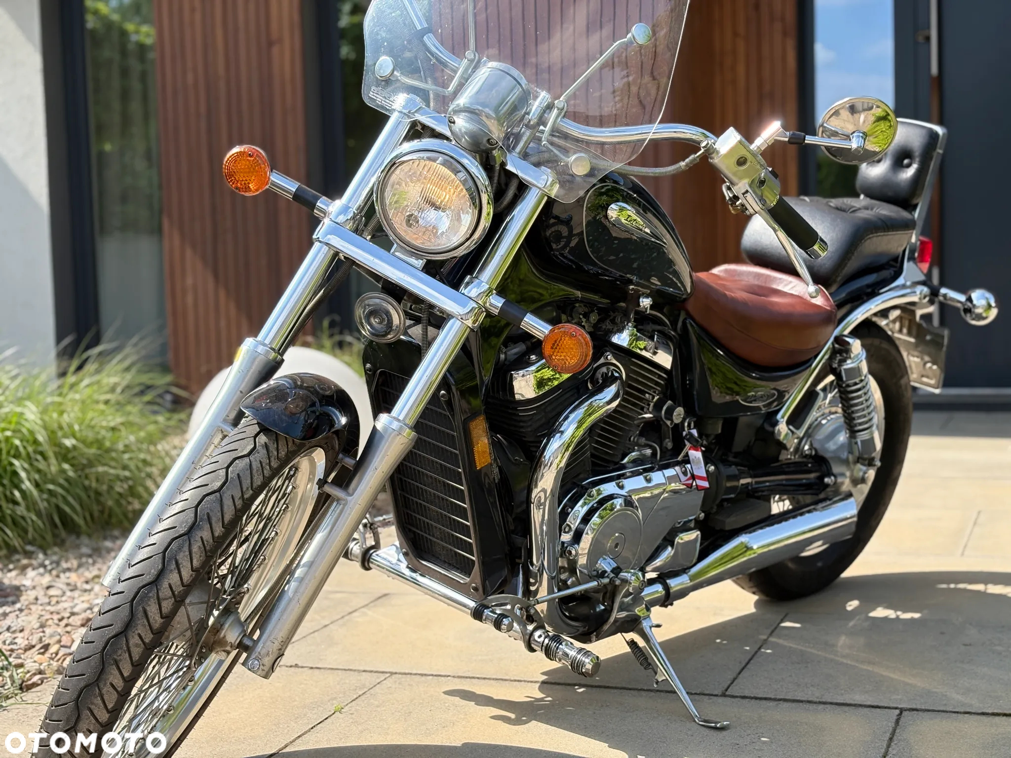 Suzuki Intruder - 6