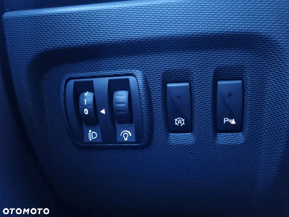 Renault Captur 0.9 Energy TCe Life EU6 - 18