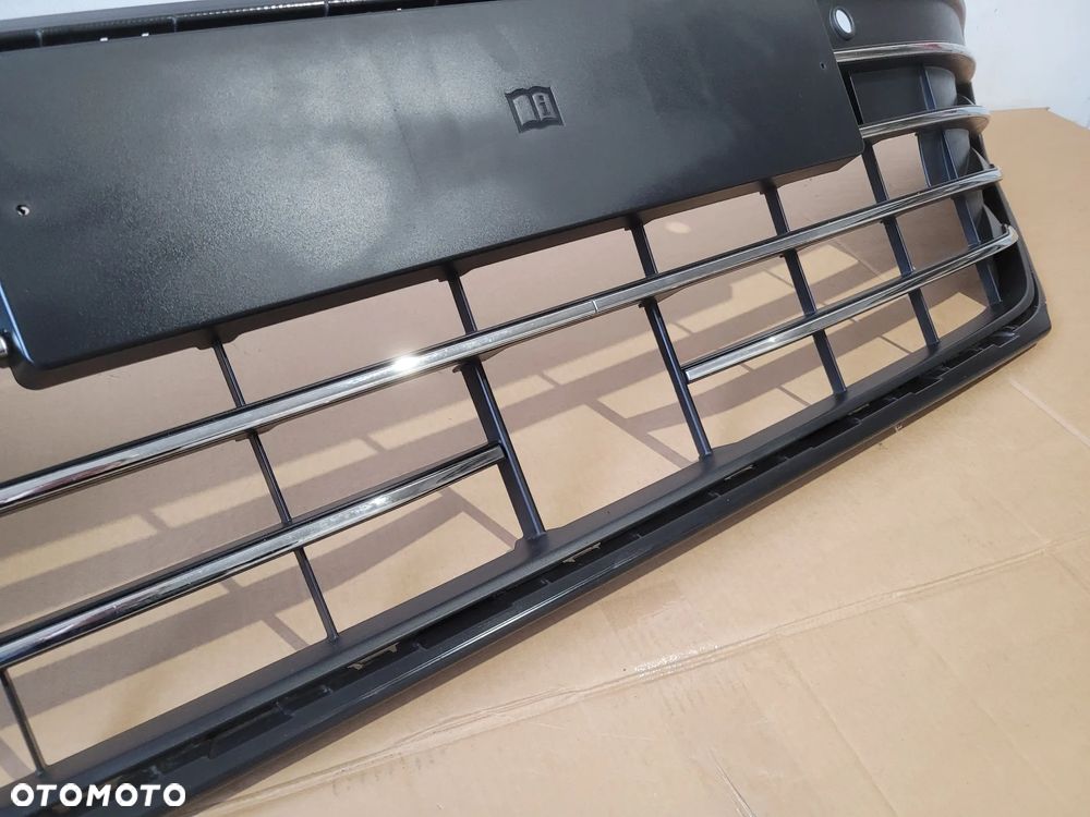 KRATKA ZDERZAKA ŚRODKOWA VW PASSAT B9 3J0853677K 3J0853677L - 3