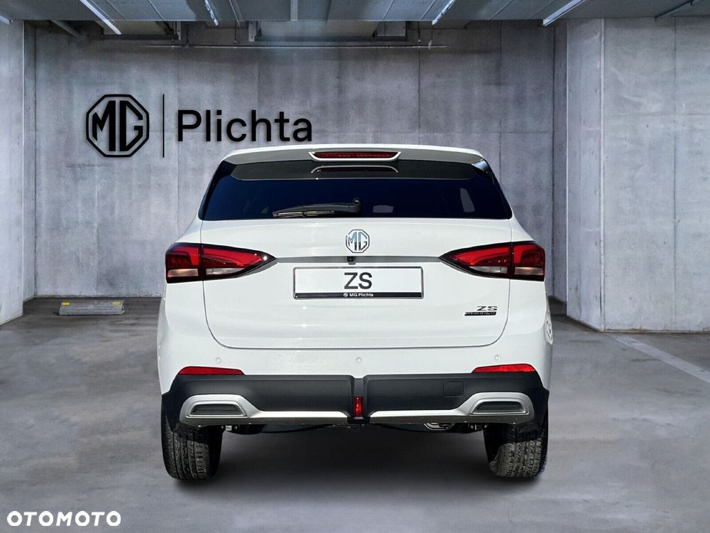 MG ZS Hybrid+ - 8