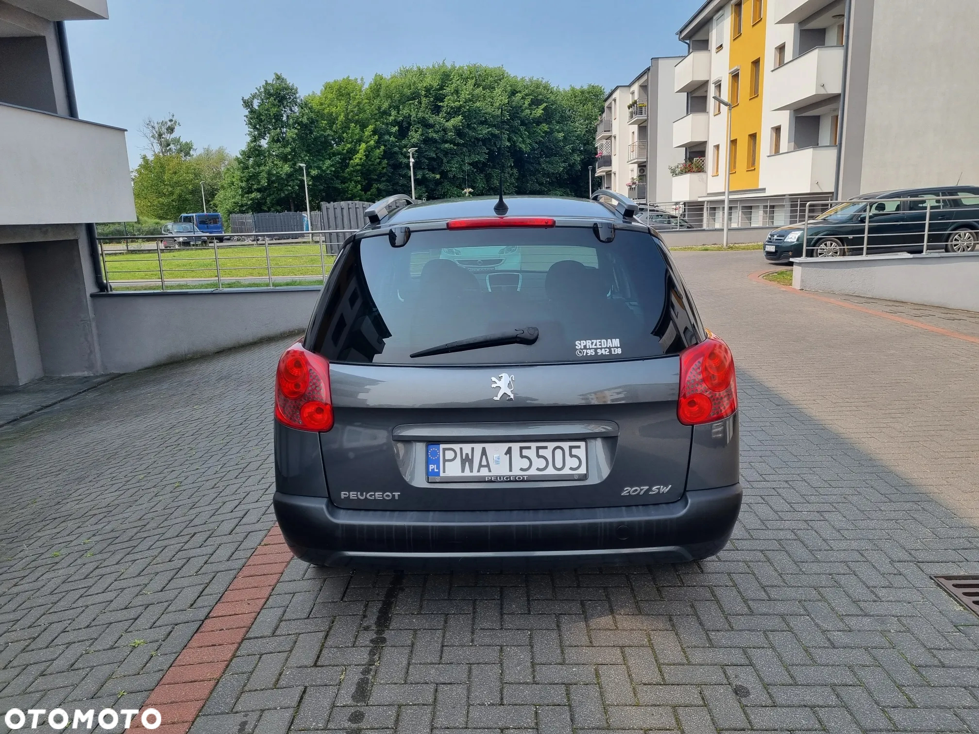 Peugeot 207 1.4 16V Trendy - 11