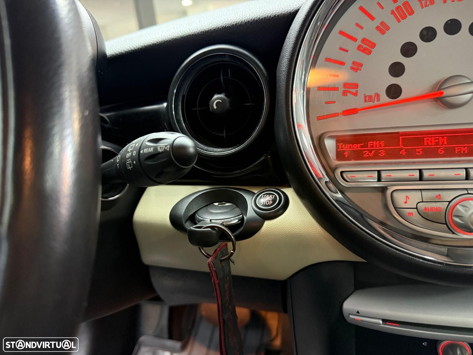 MINI 3 Portas Cooper Auto - 12