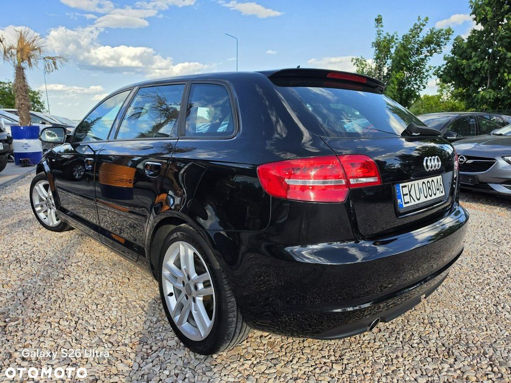 Audi A3 Sportback 1.6 TDI DPF S line Sportpaket - 10