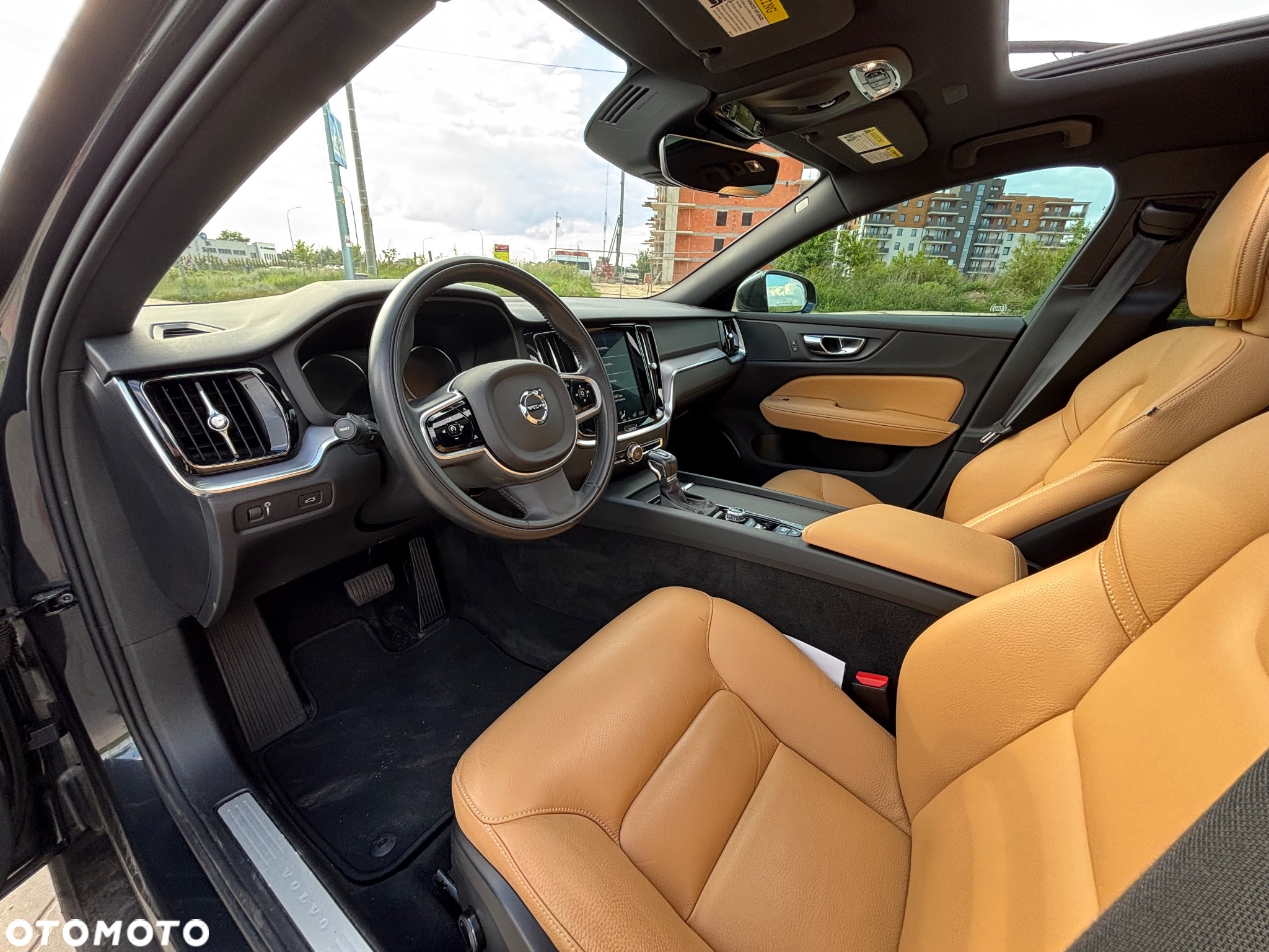 Volvo V60 T6 AWD Momentum Pro - 12