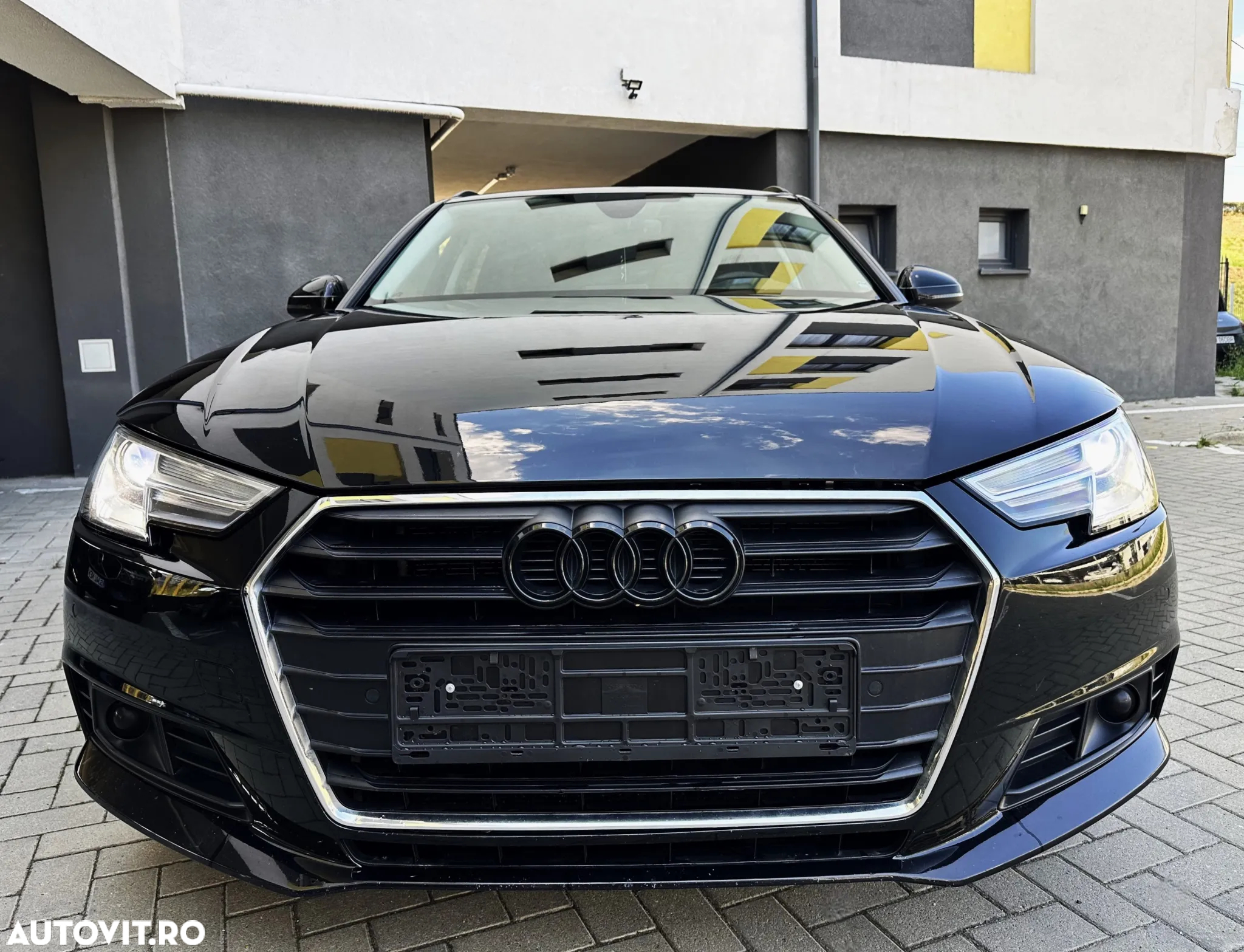 Audi A4 Avant 2.0 40 TDI S tronic S Line - 2