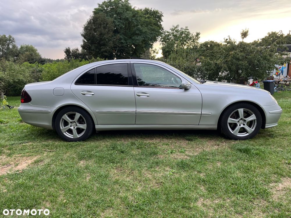 Mercedes-Benz Klasa E 500 4Matic Automatik Avantgarde - 9