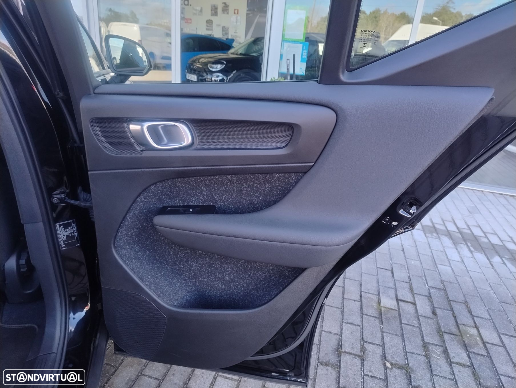 Volvo XC 40 1.5 T2 Momentum - 17