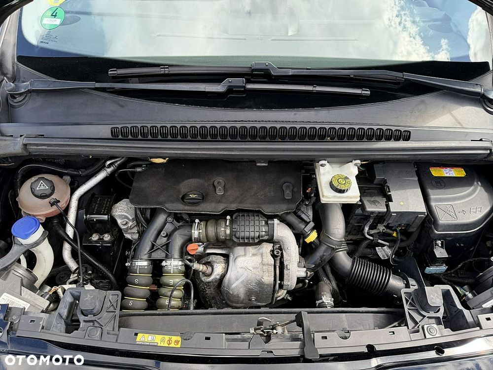 Peugeot 5008 - 18